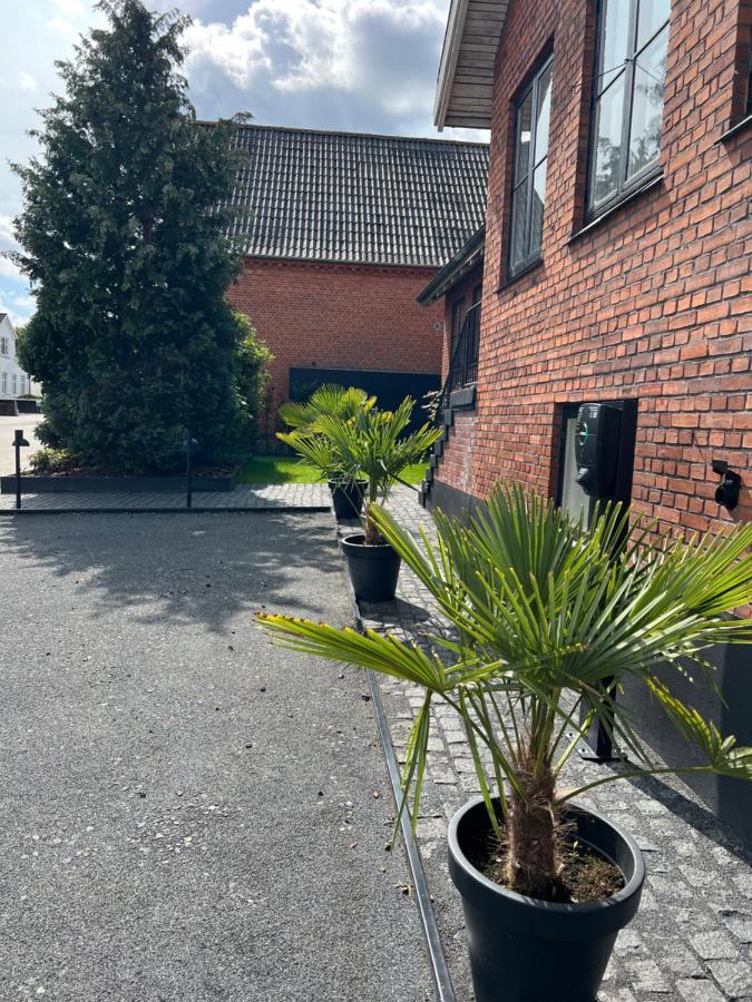 Unik Bnb Midt I Byen Herning Bagian luar foto
